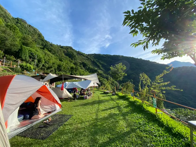過年圍著帳篷吃熱湯，在苗栗露營區迎接嶄新的一年