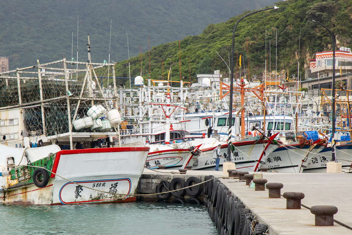 龜吼漁港展現了典型的北海岸漁村風情與鮮美海味