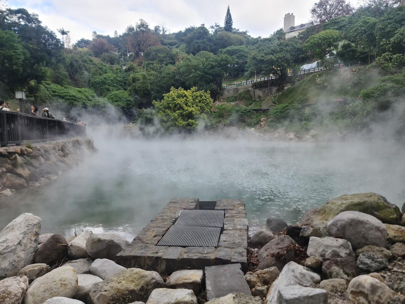 北投地熱谷熱氣蒸騰