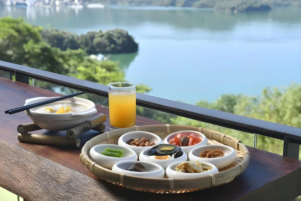 在日月潭環湖旅行途中停進承億文旅潭日月，一晚把湖光與山影留在窗邊