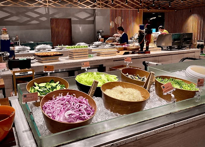 當雲霧在杉林間流動，選擇入住溪頭福華渡假飯店，展開一段只屬於南投山林的慢節奏假期