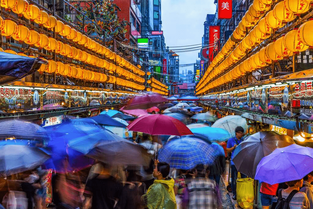 把一整天留給基隆望幽谷與港邊傍晚的光慢慢走也能看見海與城市的距離