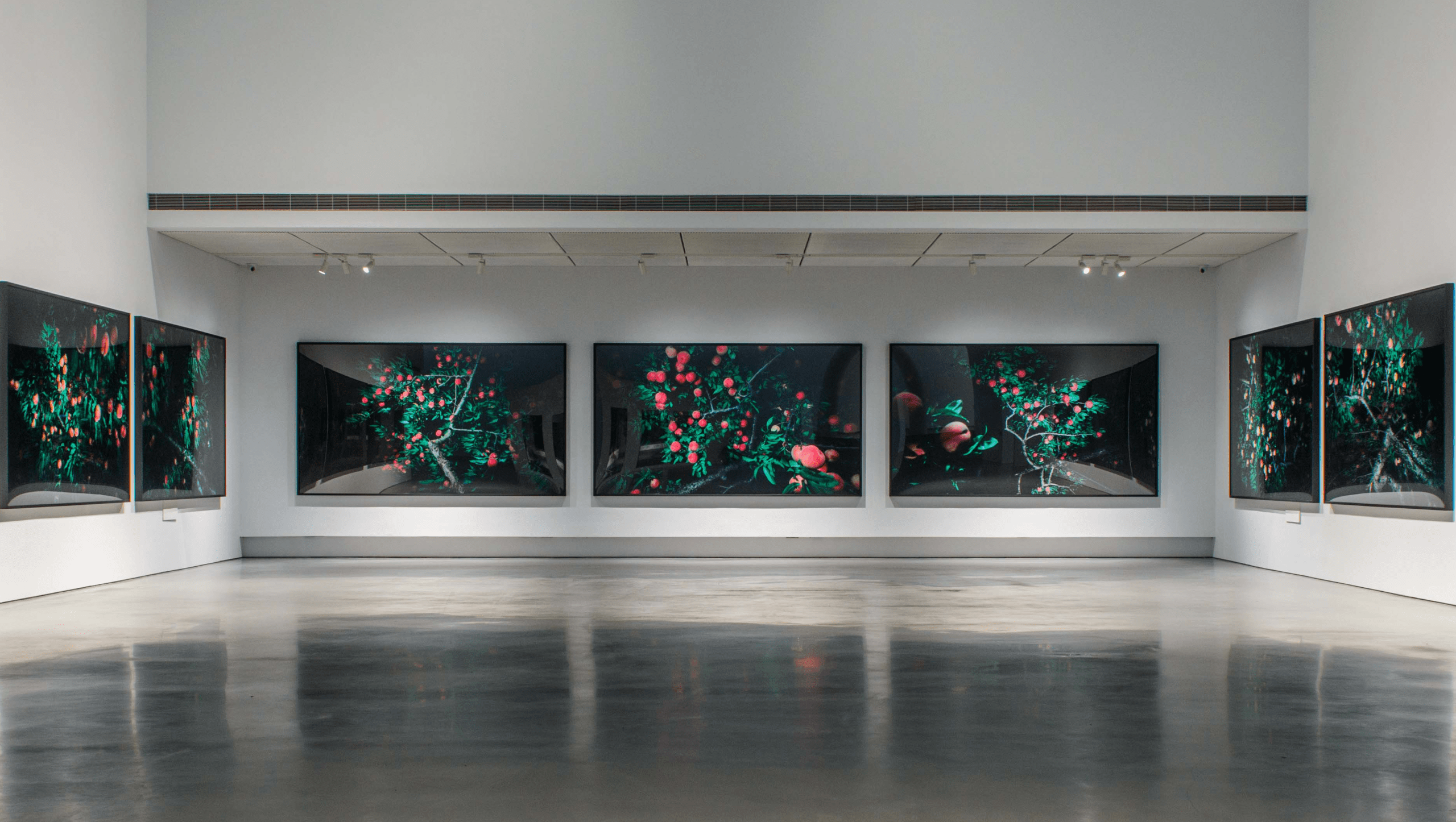 當藝術不只是存在牆上，走進高雄市立美術館，找到屬於自己的慢速節奏