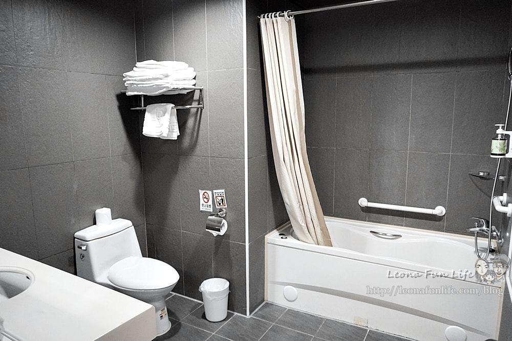 會館內部走廊與簡約現代的設計風格