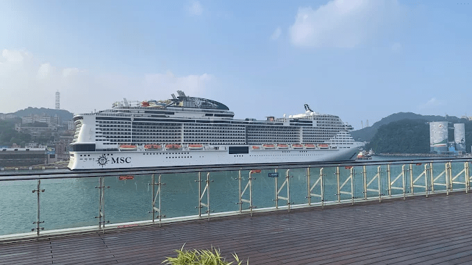 走入基隆步道讓腳步在山頂與海岸之間流動，在不同時段光線裡感受城市與自然交疊的節奏