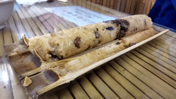 離開台北轉進烏來老街，馬告香與溪谷水聲交錯的一段剛剛好的山城慢行