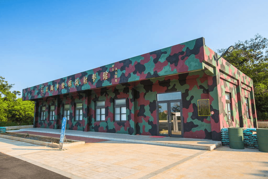 烈嶼軍營轉身成體驗場域,在后麟模擬射擊館感受科技與歷史交錯的時刻
