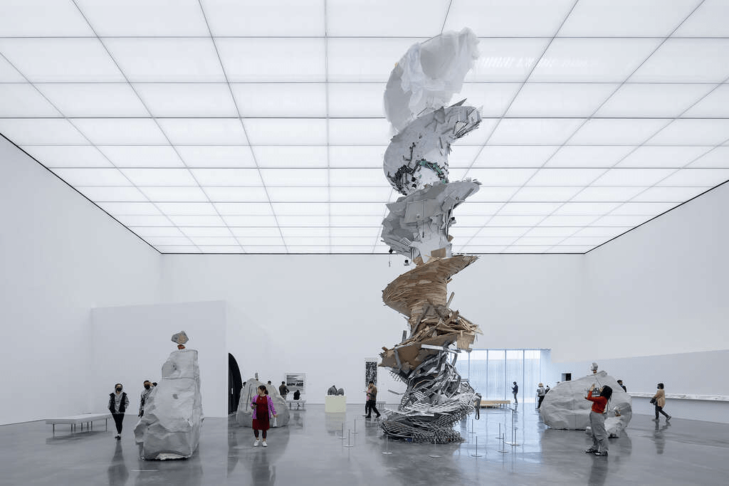 走進水湳中央公園的深處，台中綠美圖把光影與書頁編織成一座城市詩篇