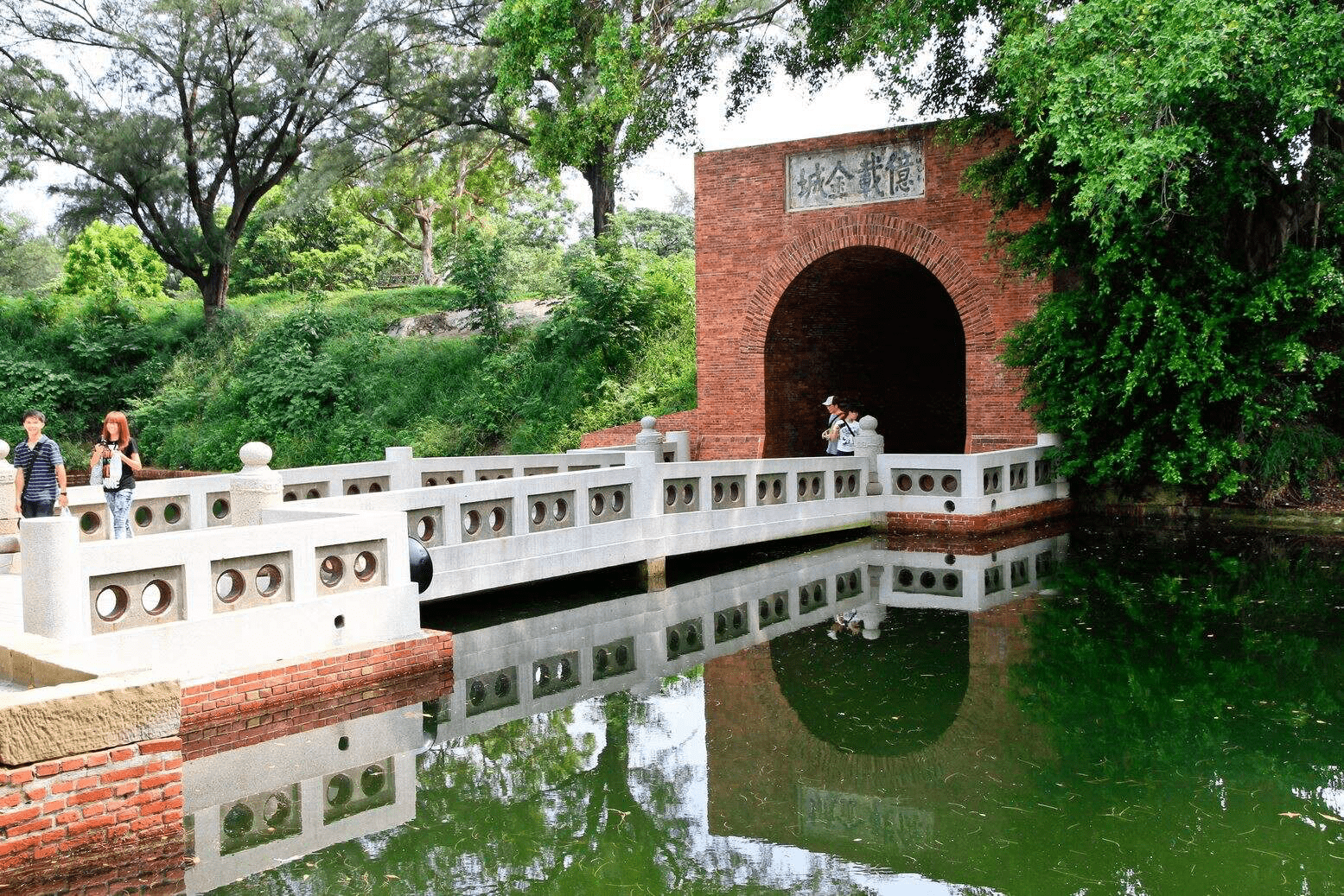 台南安平古蹟二鯤鯓砲臺億載金城，展開一場穿越清代海防歷史的文化旅行