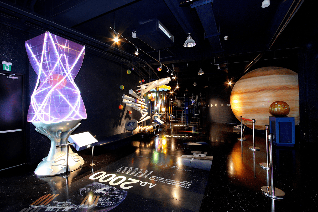 當夜幕降臨台南大內，南瀛天文館帶你用望遠鏡看見宇宙深處的星辰奇景