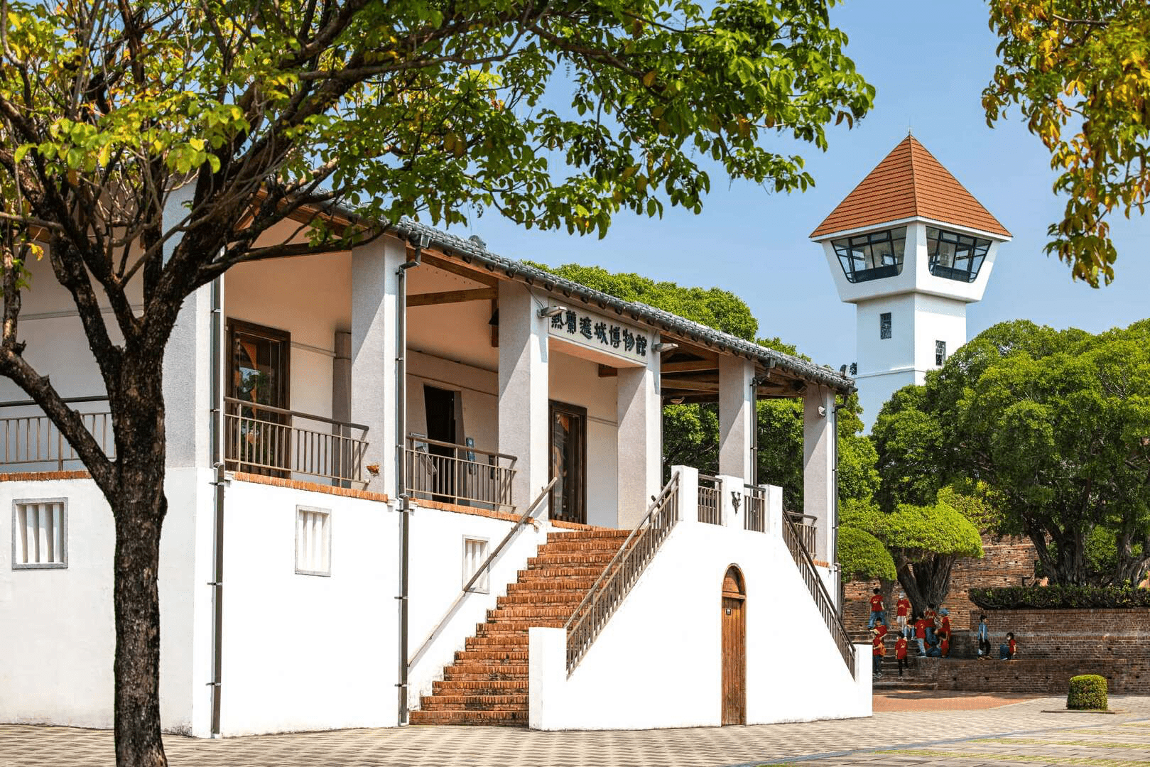 漫步台南安平古堡，在熱蘭遮城遺跡與海港間感受大航海時代的歷史餘韻