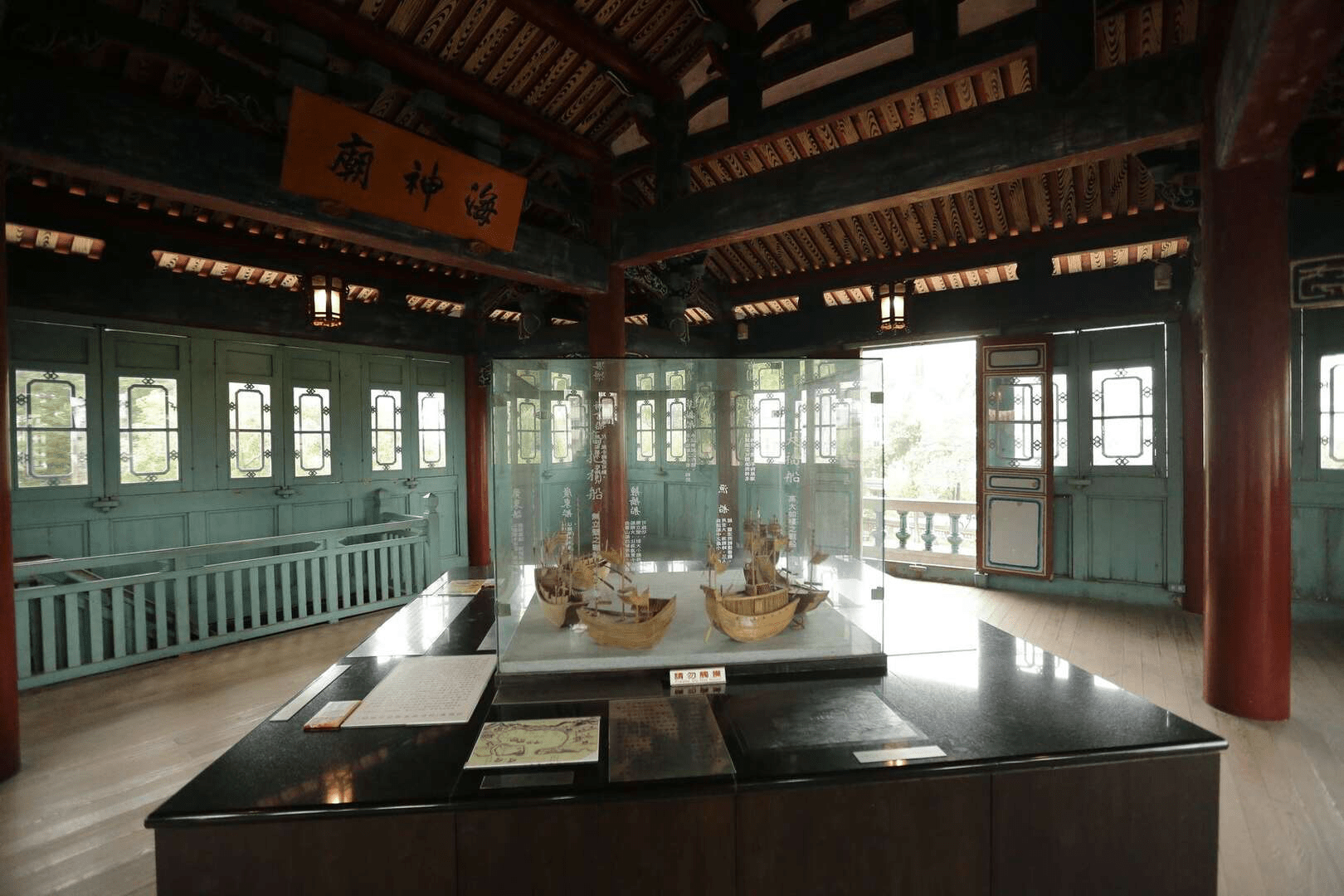 赤崁樓結合了東西方建築風格，展現獨特的文化交融之美