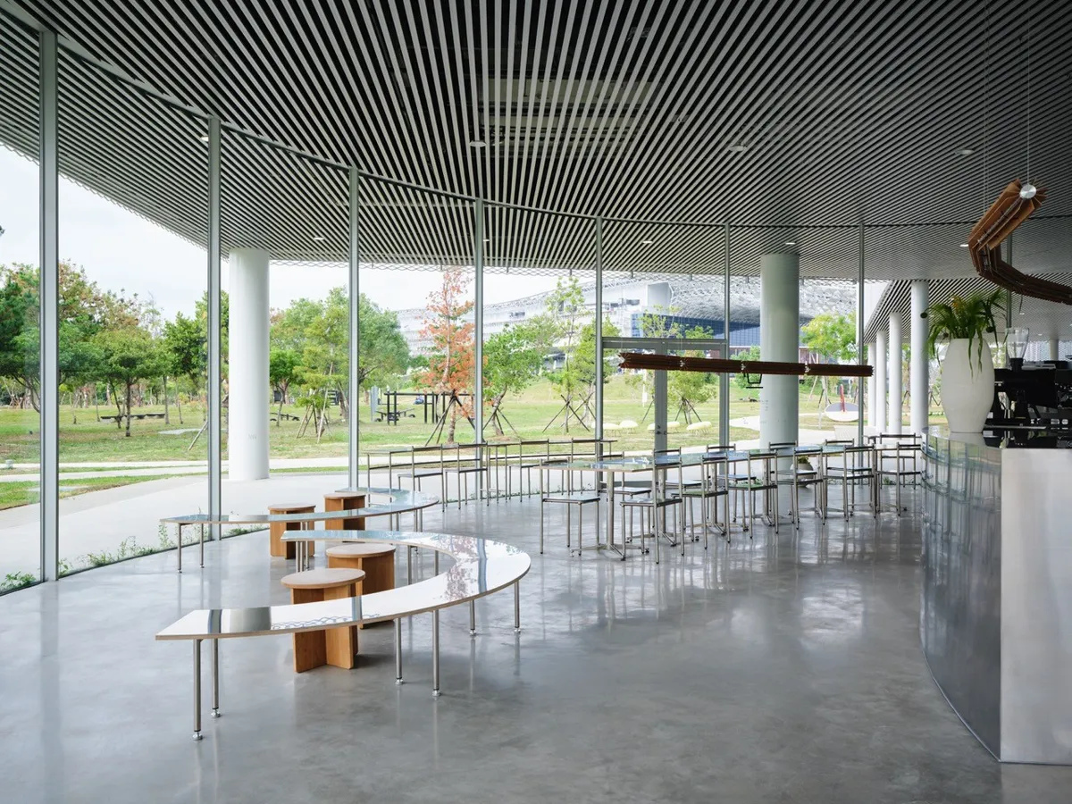 沿著中央公園微風吹進台中綠美圖,在閱讀與藝術之間找到安靜節奏