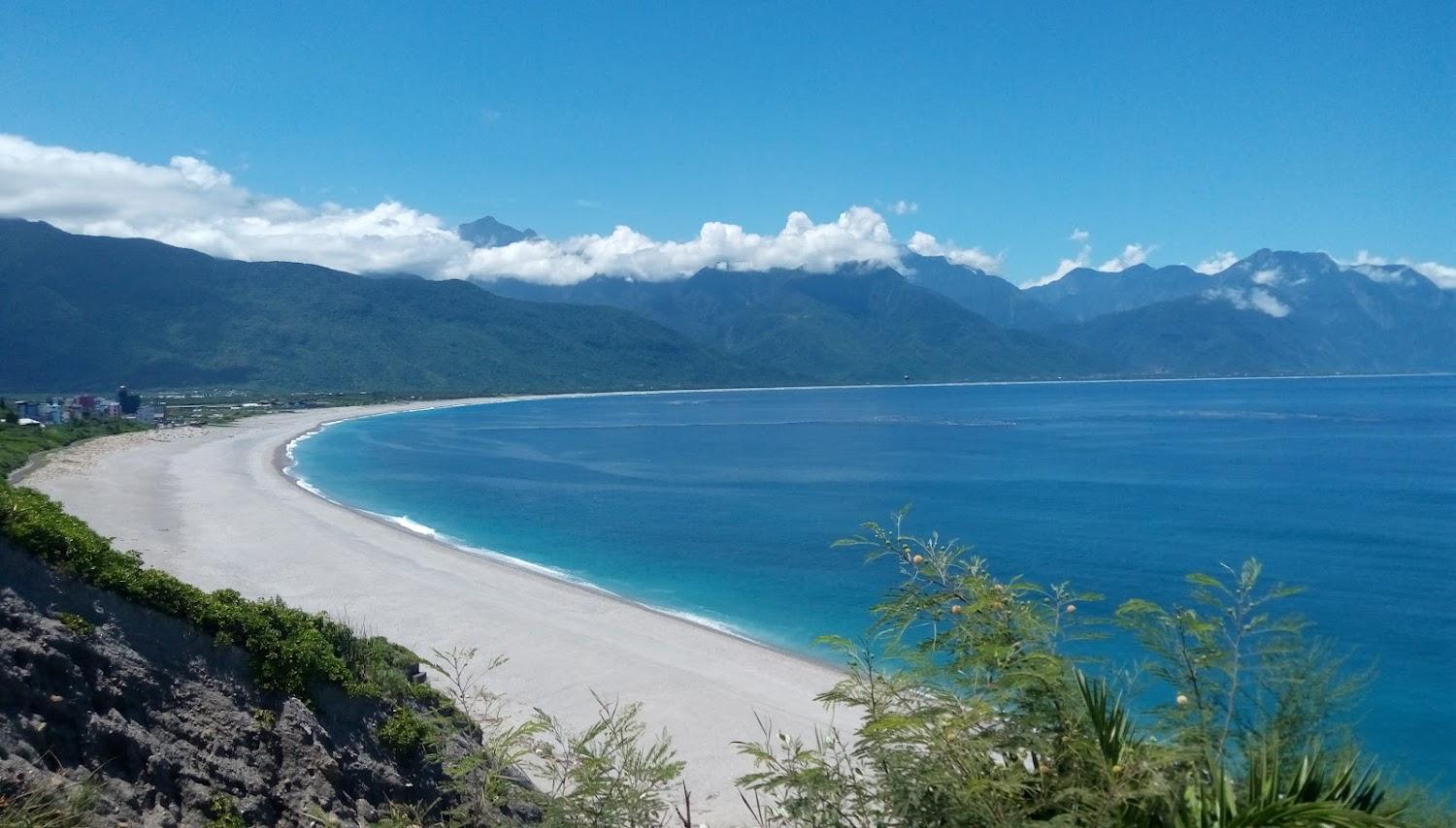 在花蓮七星潭等一場太平洋日出，讓海浪與礫石聲喚醒整個清晨