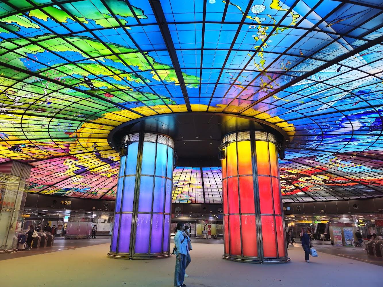 【2026高雄旅遊懶人包】從海港到山城！光之穹頂、旗山老街等5大必訪景點推薦