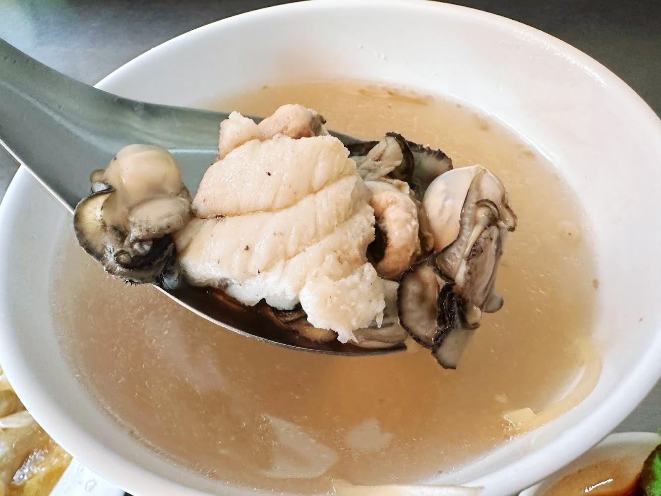 2026高雄在地美食地圖》阿輝伯𩼣魚湯鮮美必嚐！盤點鹽埕、三民區8間老字號與文青好店