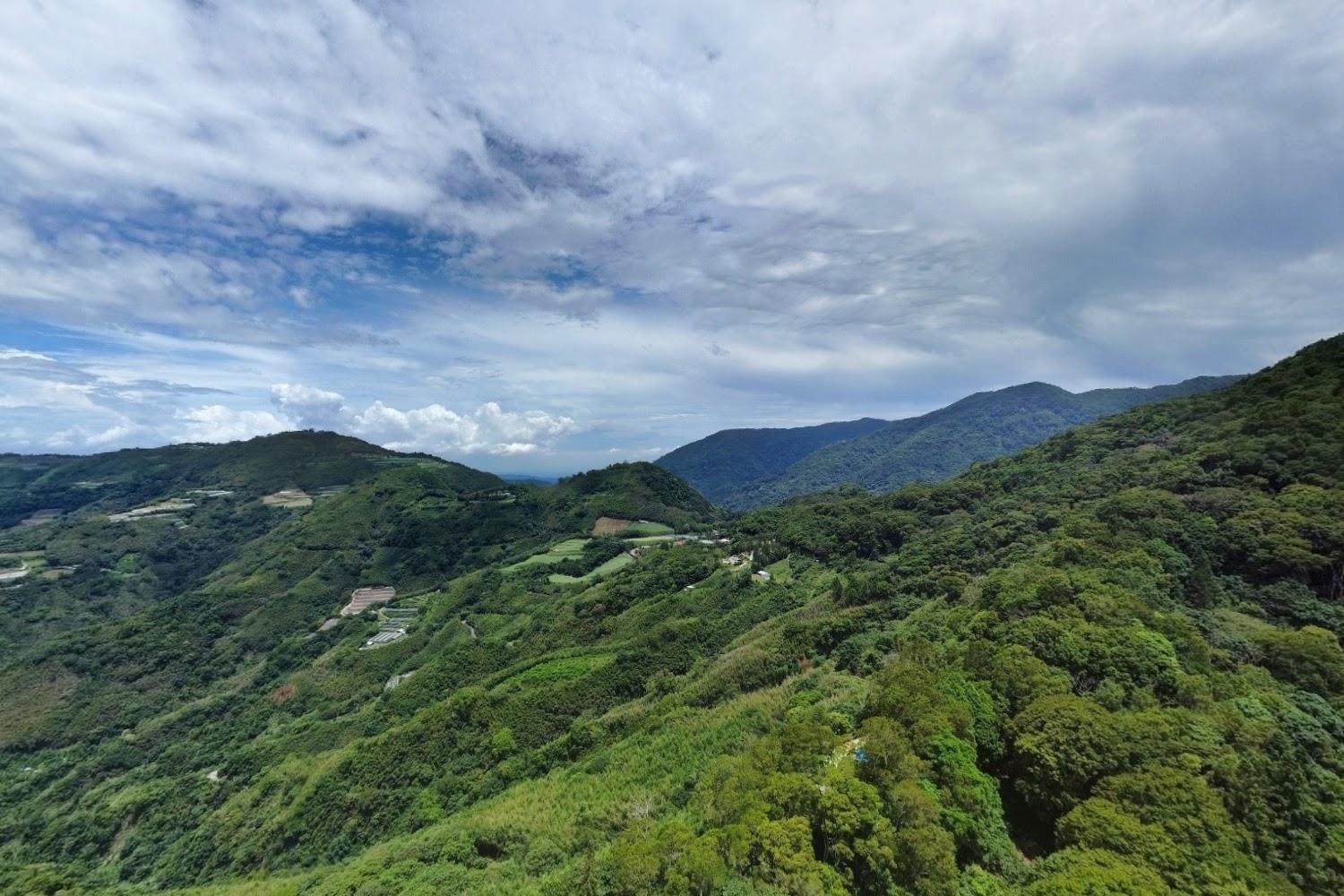 2026 苗栗避暑首選｜雪見遊憩區：漫步雲端森林，近距離朝聖聖稜線壯麗美景