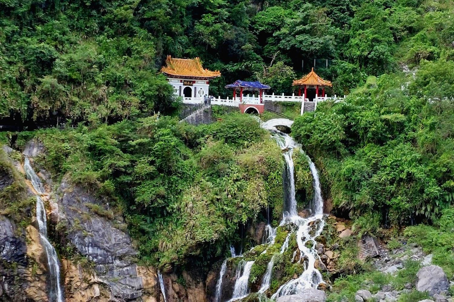 2026 花蓮低碳旅遊必讀：台灣好行 310 太魯閣線深度全攻略，輕鬆串聯七星潭與壯麗峽谷