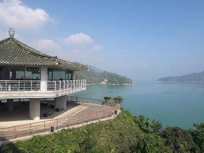 2026曾文水庫深度旅遊全攻略：搭遊艇探訪神祕山豬島、觀賞黑鳶盤旋，解鎖大埔砂鍋魚頭美食與湖光山色