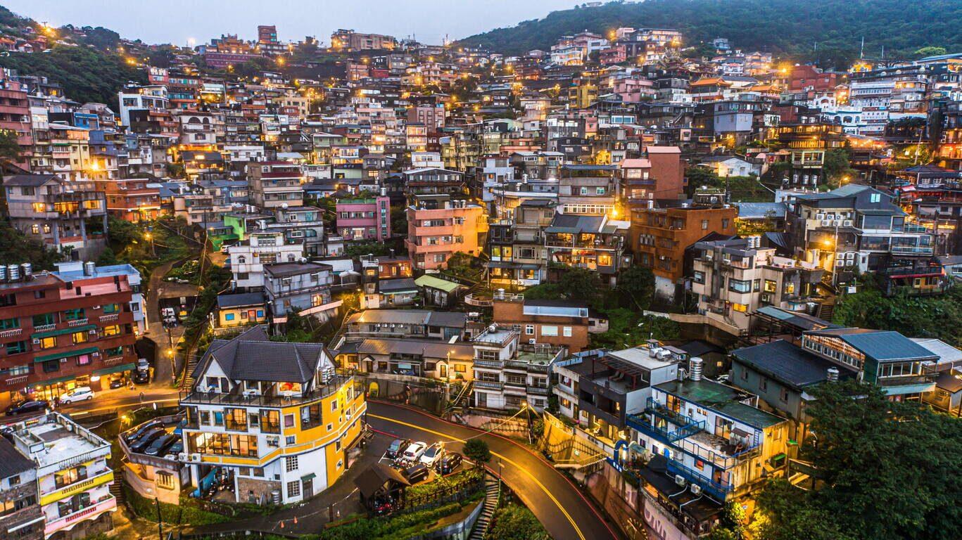 2026全台老街旅遊地圖：從淡水到九份，細品五大經典歷史街區的歲月韻味