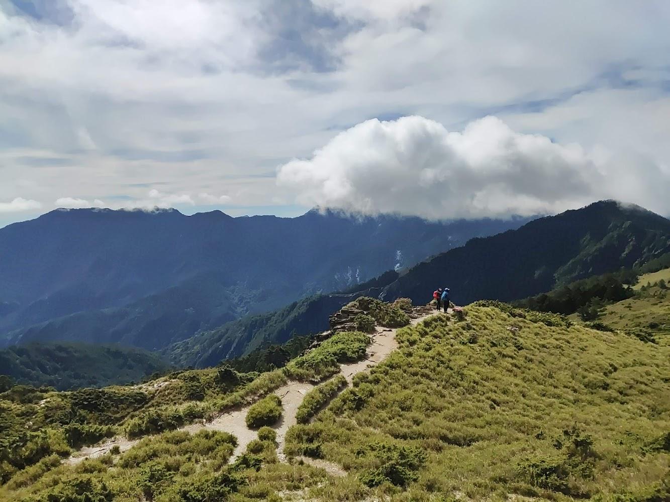 2026絕美山林清單！精選台灣5條必爬登山步道：從劍潭山到阿朗壹，收藏最原始的山海美景