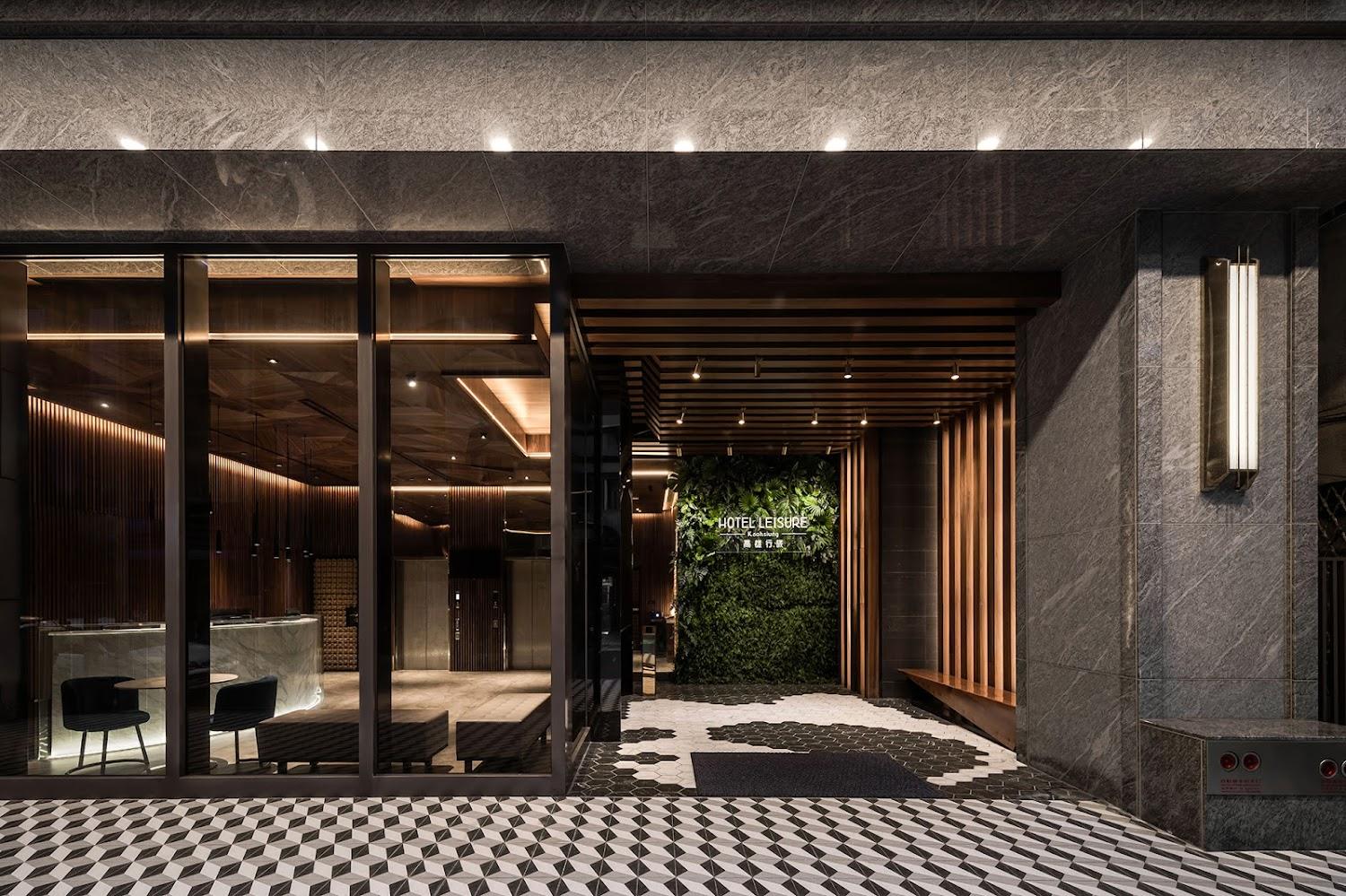 2026高雄住宿推薦！高雄行旅一泊二食限時 $1,380 起，捷運站 1 分鐘抵達、高 CP 值引爆小資族搶購