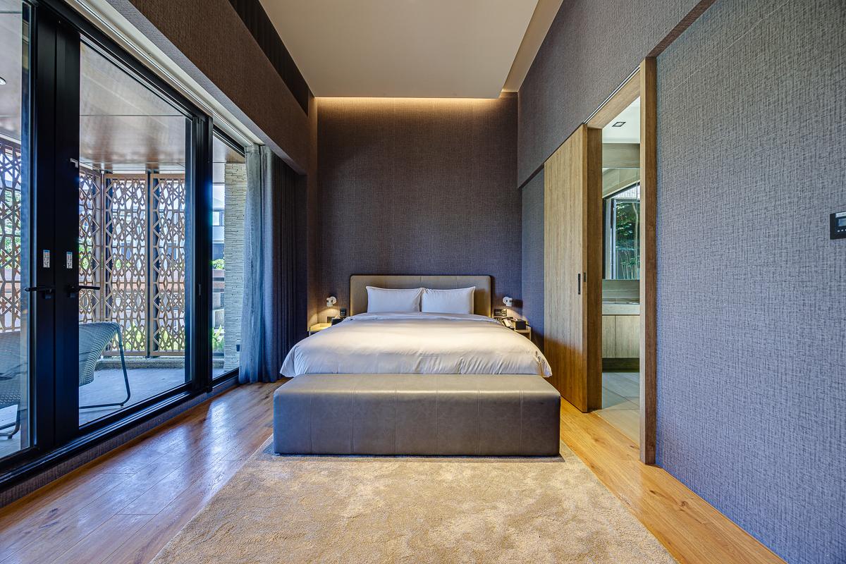 2026台中住宿推薦》烏日璞旅：5分鐘到高鐵，平日2,600元享城市雨林美學與日式裸湯