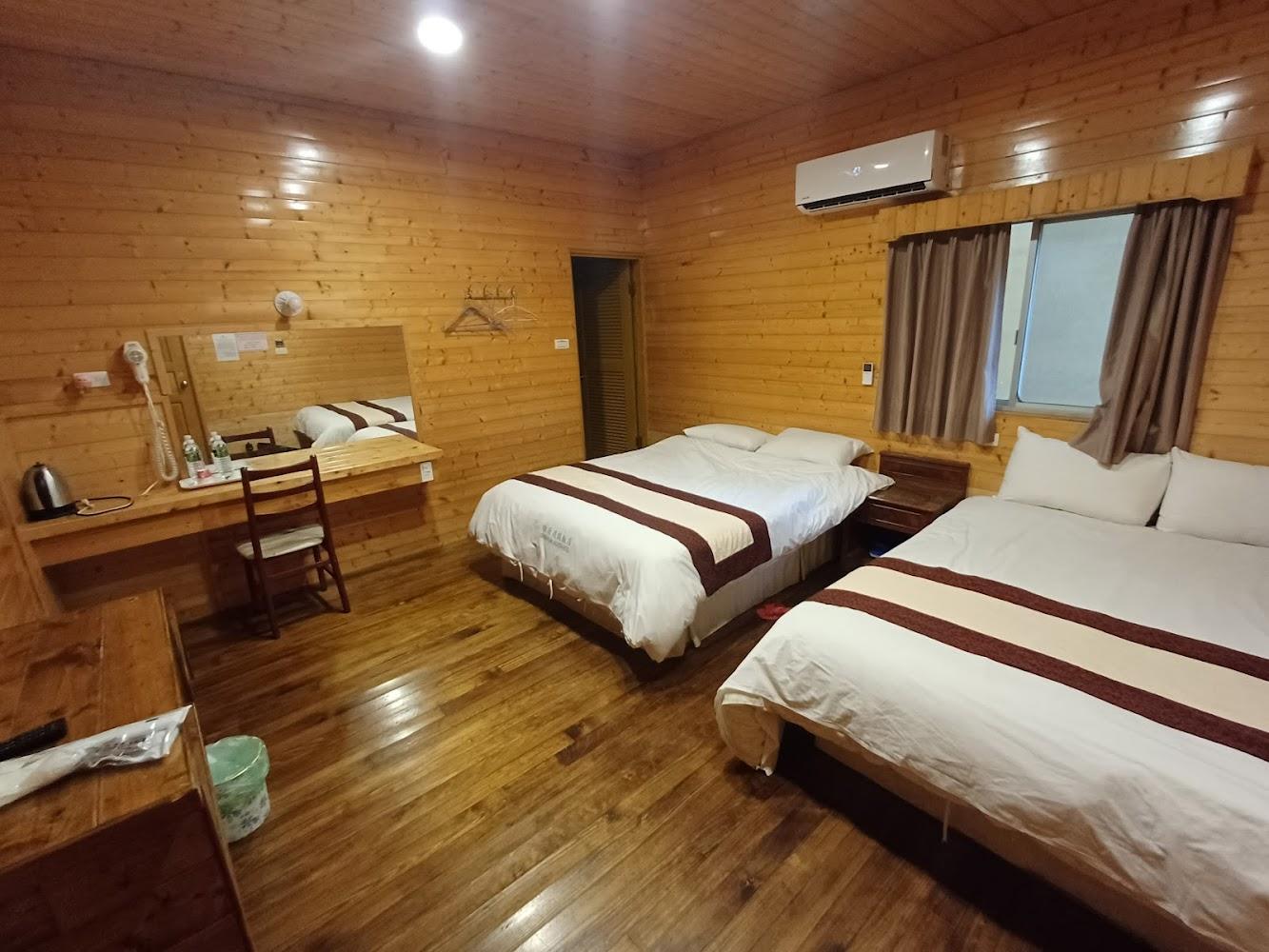 2026雲林避暑首選！古坑「綠原休閒渡假飯店」全木造森林城堡，沈浸雲海與芬多精的療癒之旅