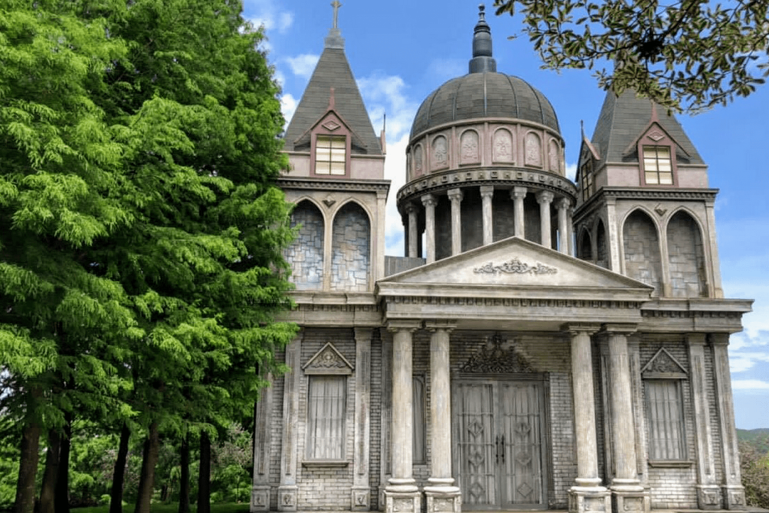 2026苗栗美拍首選！愛麗絲的天空專業攝影基地：一站式走進歐式古堡與日式街道的夢幻國度