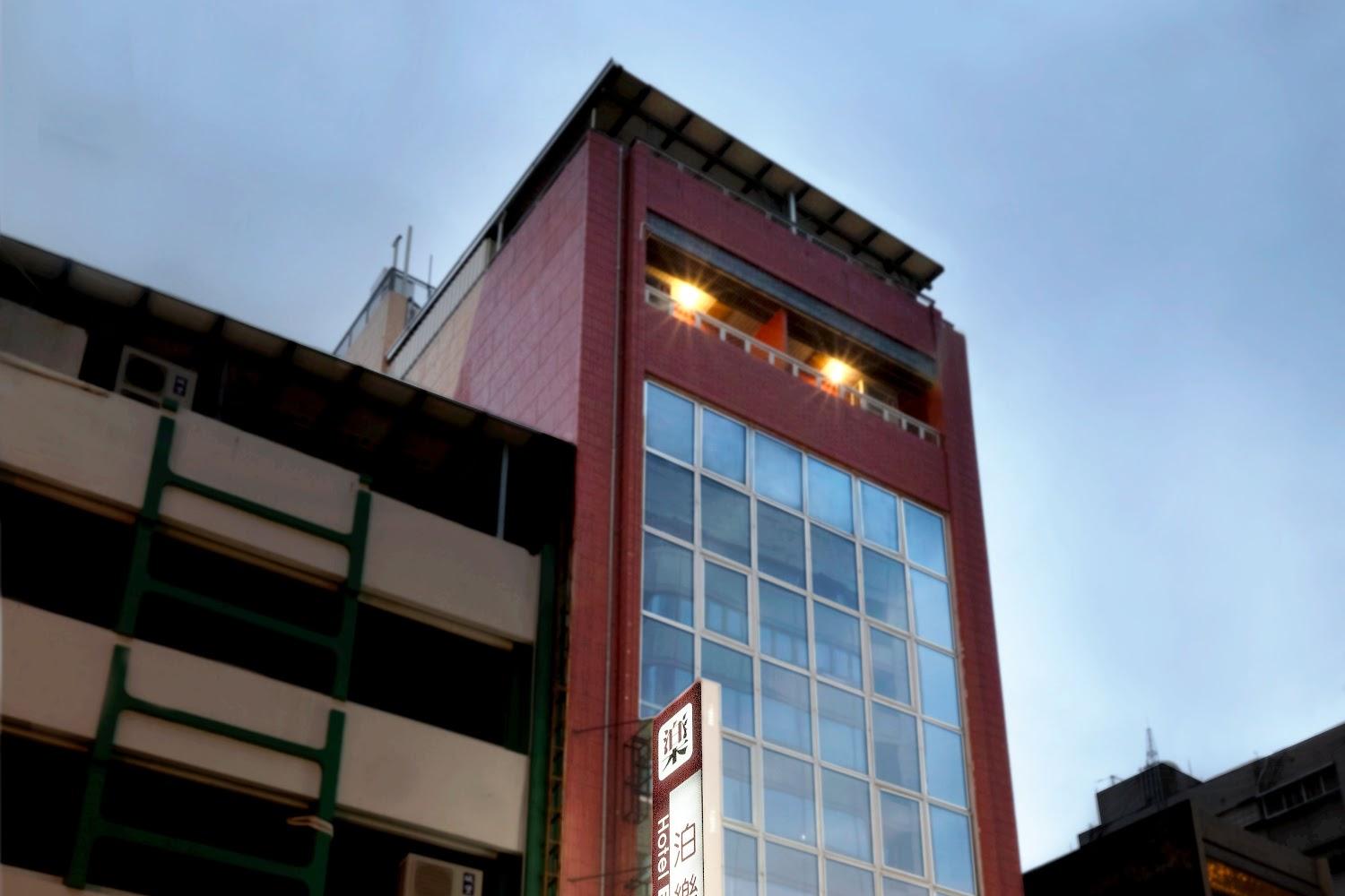 2026台南住宿推薦》劍橋大飯店平日1,888元超狂優惠！升等豪華二大床、爽吃一泊二食，赤崁樓旁CP值首選