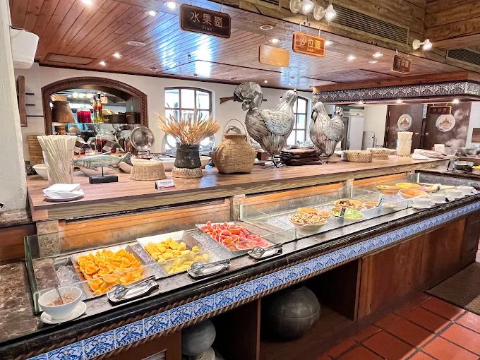 春日走進花蓮理想大地渡假飯店，沿著運河把假期過成南歐風景
