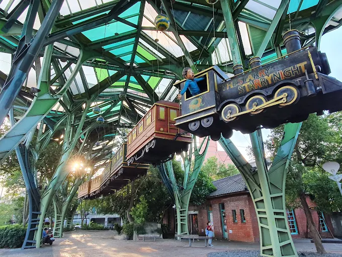 過年來宜蘭景點看海聽浪，在幾米公園感受溫馨的藝術氣息