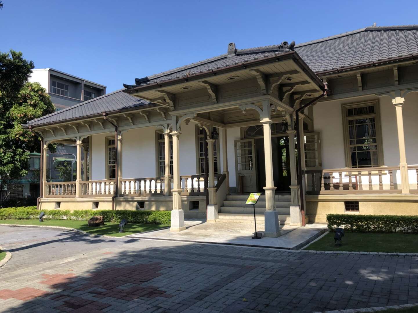 用一天完成台南古蹟深度遊，從官邸拱廊走到安平的鹹鹹海風