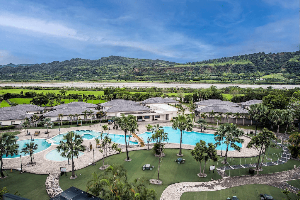 一晚留在綺麗渡假村，讓時間慢慢流動，在台東的山海之間找回生活步調