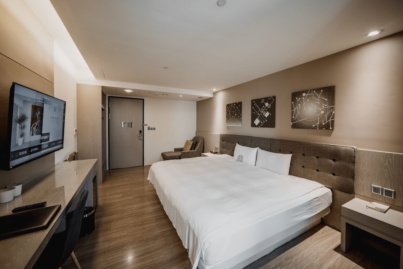 Hub Hotel Kaohsiung 旅居文旅簡約設計空間