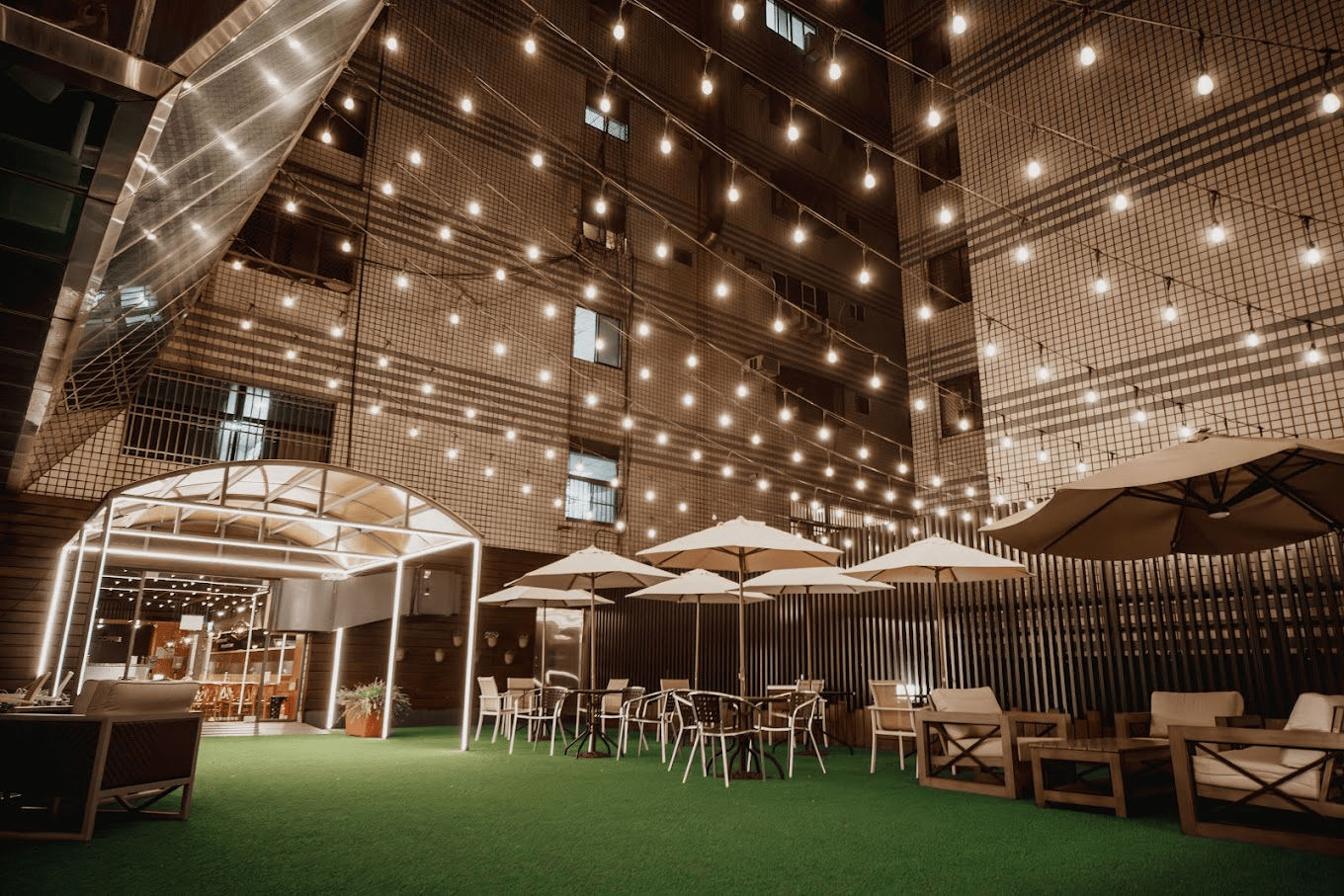 Hub Hotel Kaohsiung 旅居文旅周邊港灣景致