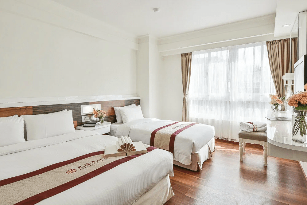 當旅行不再匆忙，首福大飯店讓你住在市中心，也能擁有片刻安靜與自在