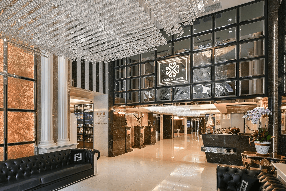 當旅行不再匆忙，首福大飯店讓你住在市中心，也能擁有片刻安靜與自在