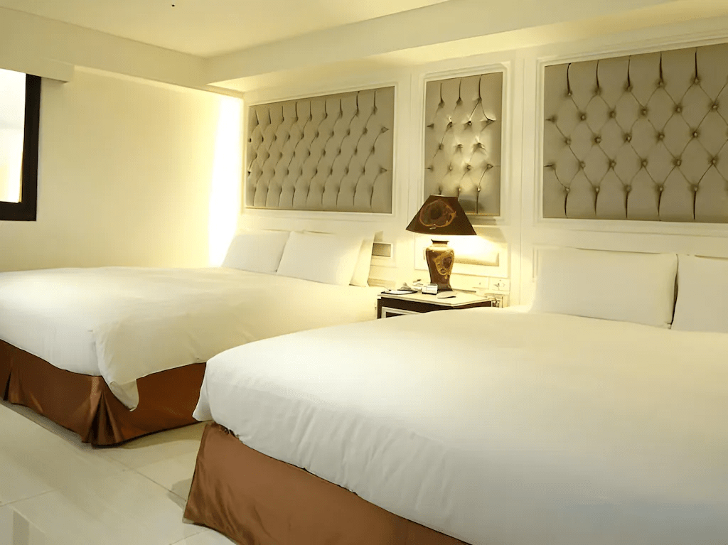 走進前金的日常裡，鳥巢頂級商旅用舒適，陪你度過一段放鬆的城市時光