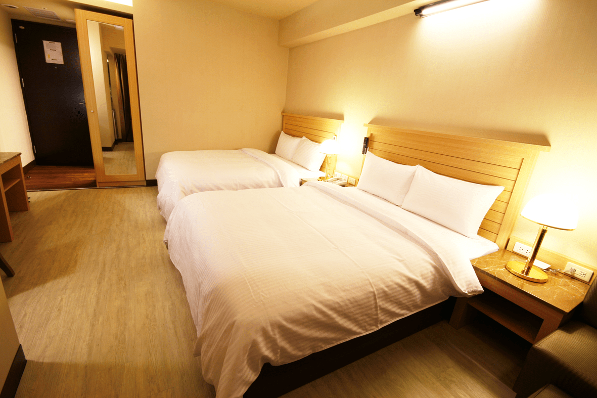 康橋商旅六合夜市七賢館簡約舒適的客房內部