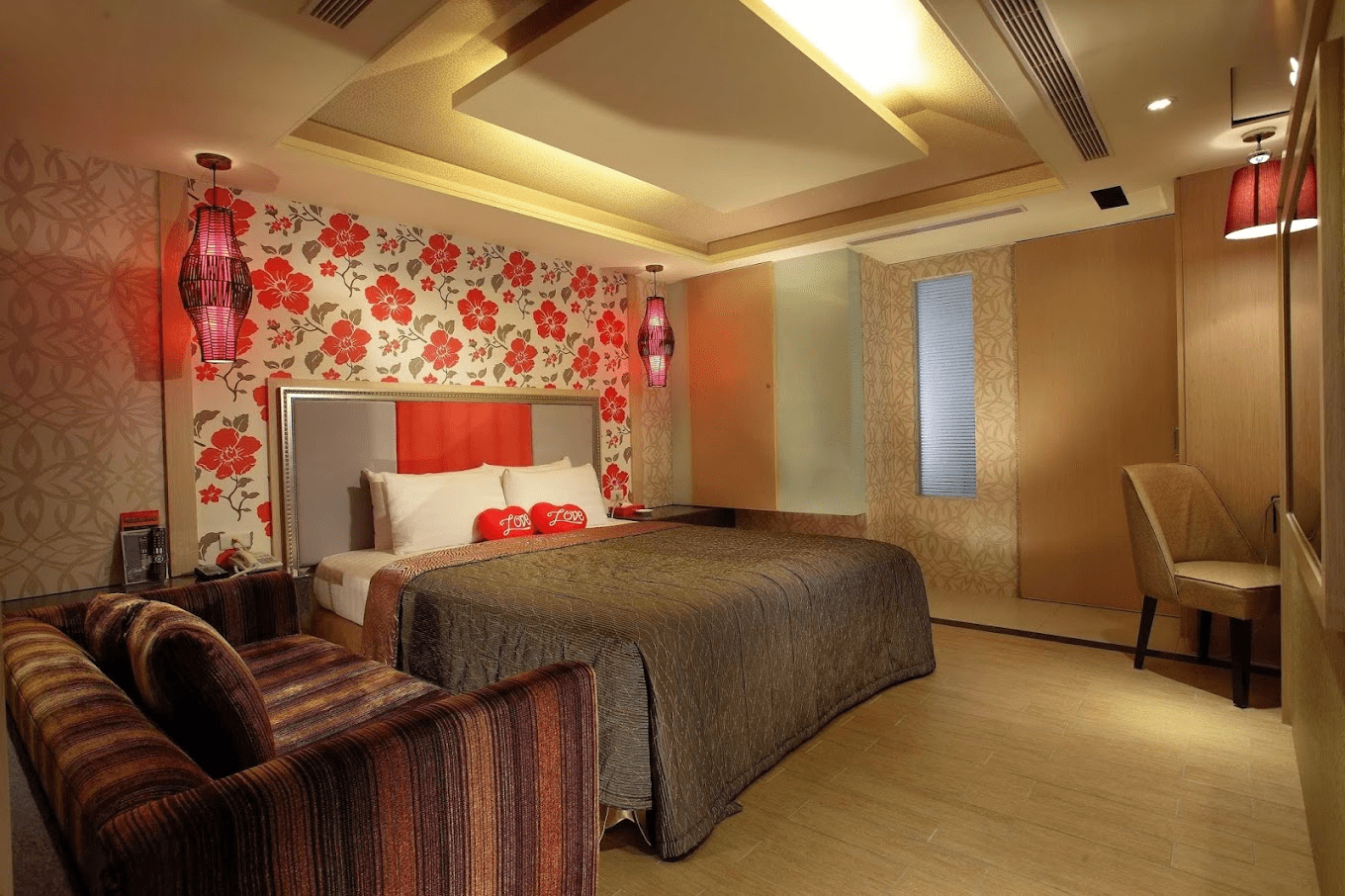 從喧囂走向寧靜，住進香堤精品旅館，讓高雄的夜晚多了一種溫柔與沉靜