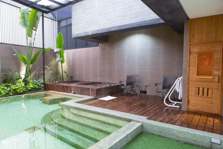 在城市的安靜角落，住進歐遊國際連鎖精品旅館高雄館，感受純粹的休息