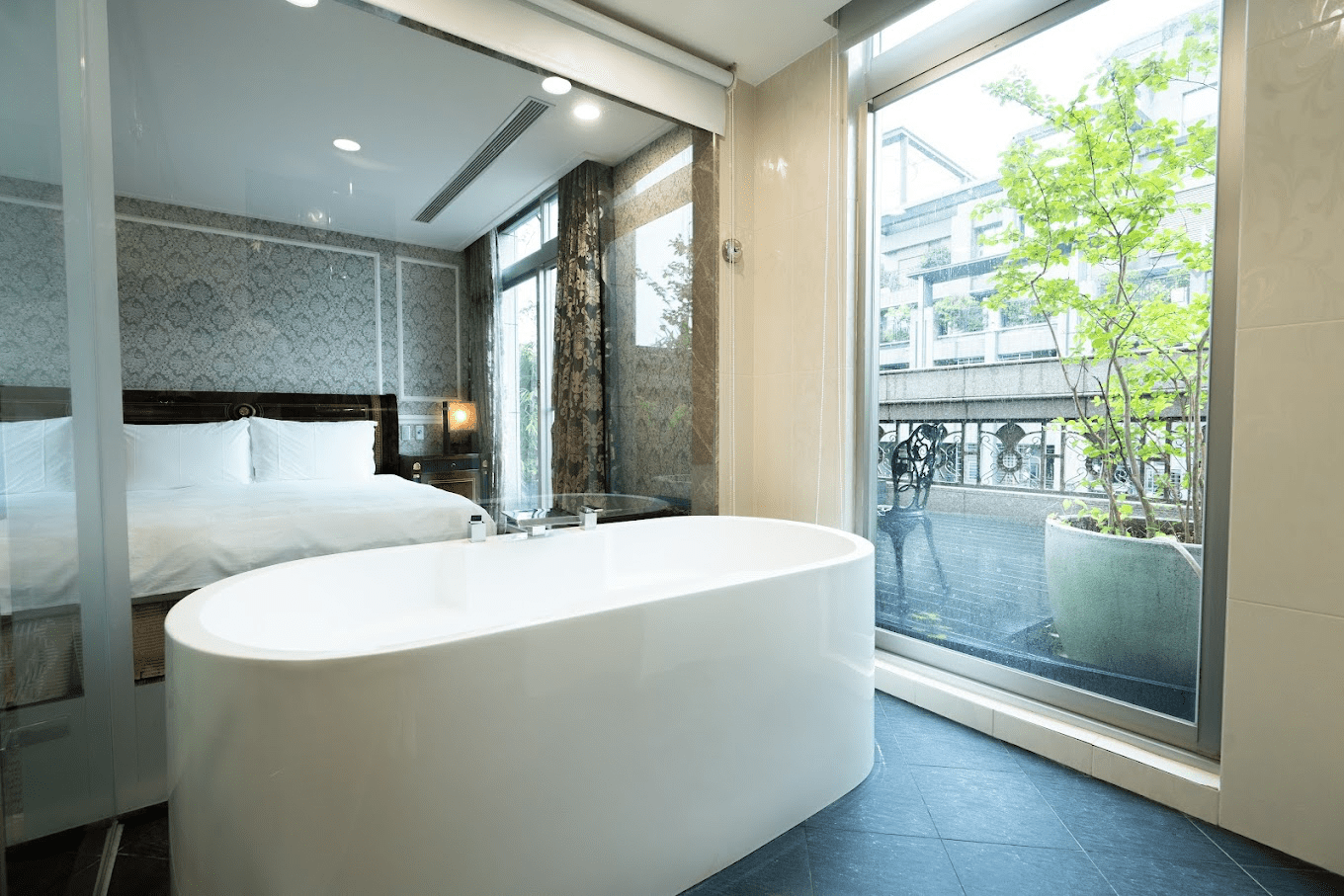 新舍商旅林森館舒適簡潔的客房空間，提供旅人安穩的休憩環境