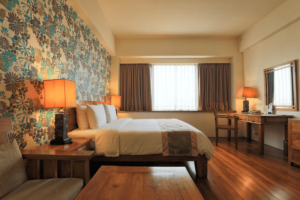 在海島的節奏與光影之中，住一晚元泰大飯店，找到屬於自己的安靜時光