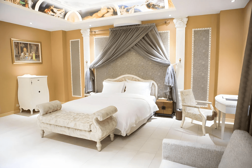 歐遊彰化館其中一款浪漫主題房型，營造甜蜜氛圍