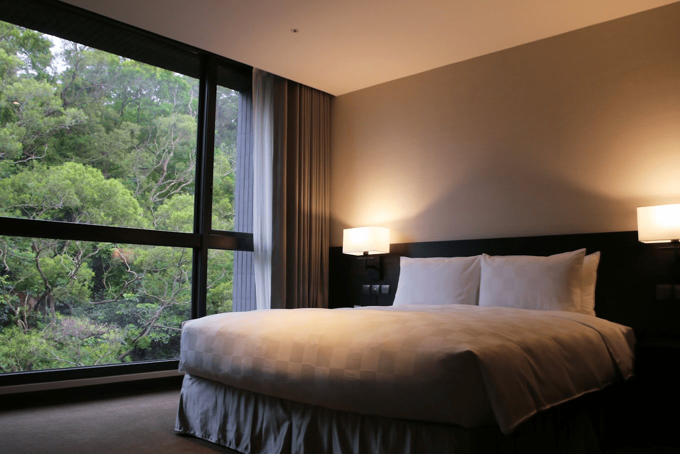 酒店餐廳環境舒適,提供多元的美食選擇