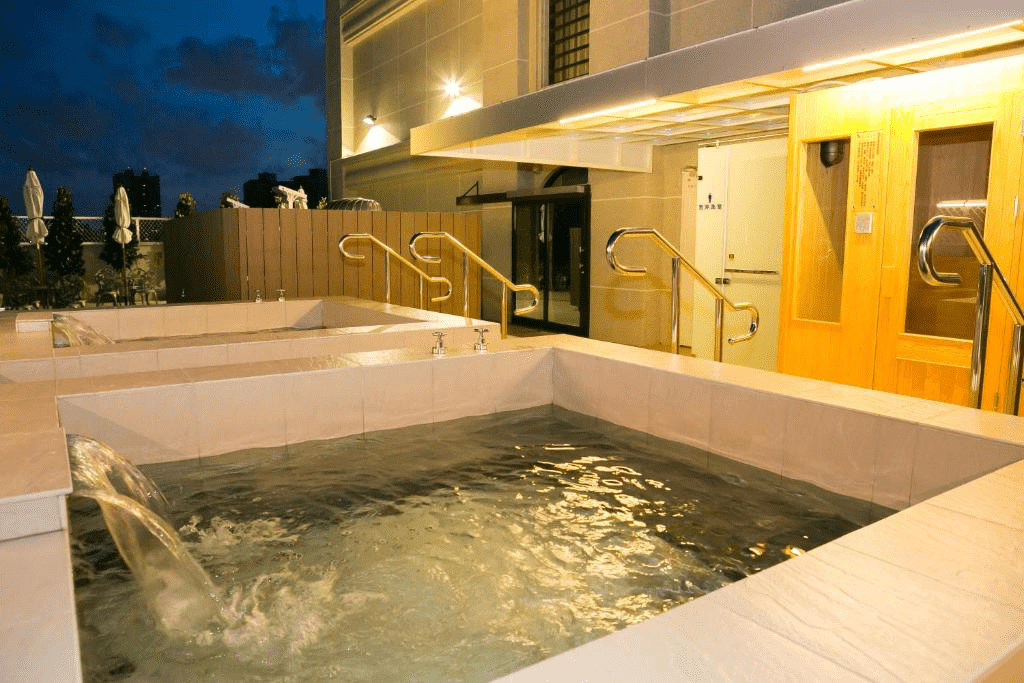 飯店提供多樣化餐飲選擇