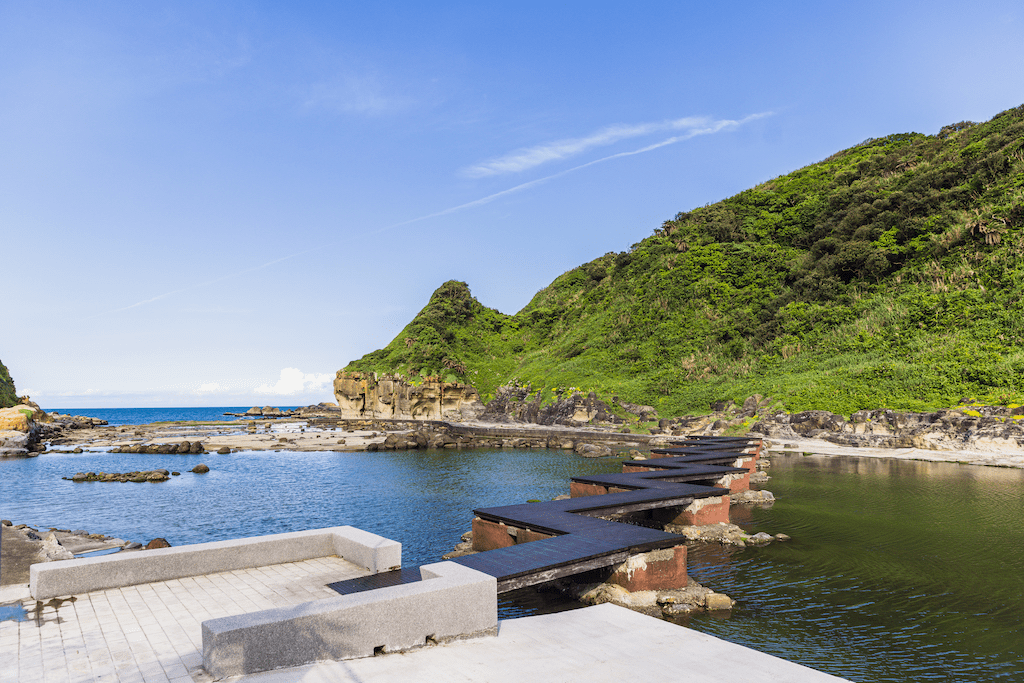 走進基隆和平島地質公園，沿著海岸步道，收藏北台灣最壯觀的海岸風景