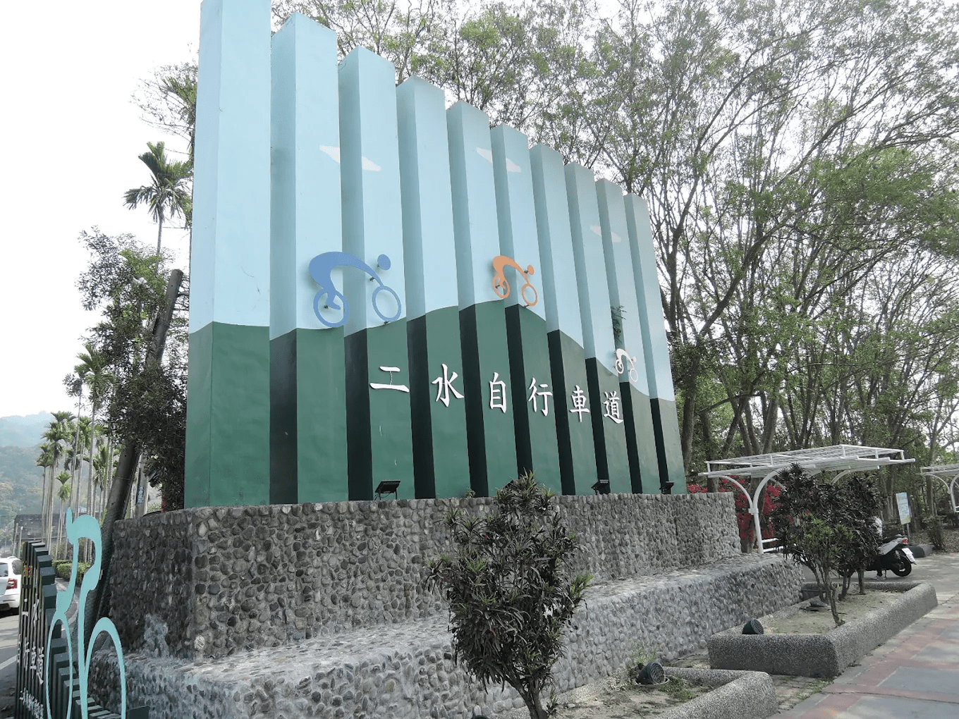 彰化最療癒鐵道單車路線！二水觀光自行車道邊騎邊看火車，田園風光美得剛剛好