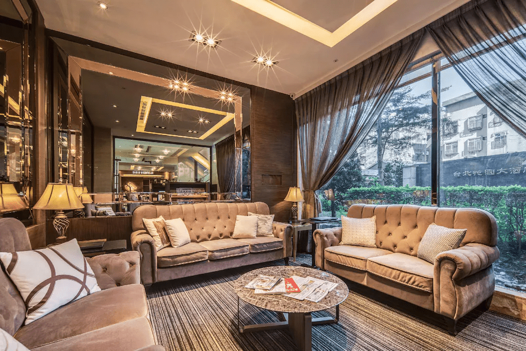 在西門與中正之間住進台北花園大酒店,讓城市與綠意交織成生活的溫度